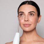 FacialGlow, elektroterápiás pálca az arcbőrápoláshoz